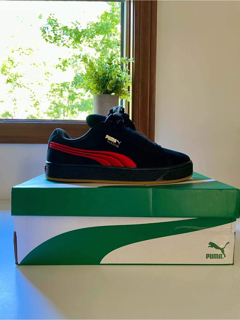 Puma Black Suede Sneakers with Red Embroidery Gold Accents Big Kids/Junior/Y6